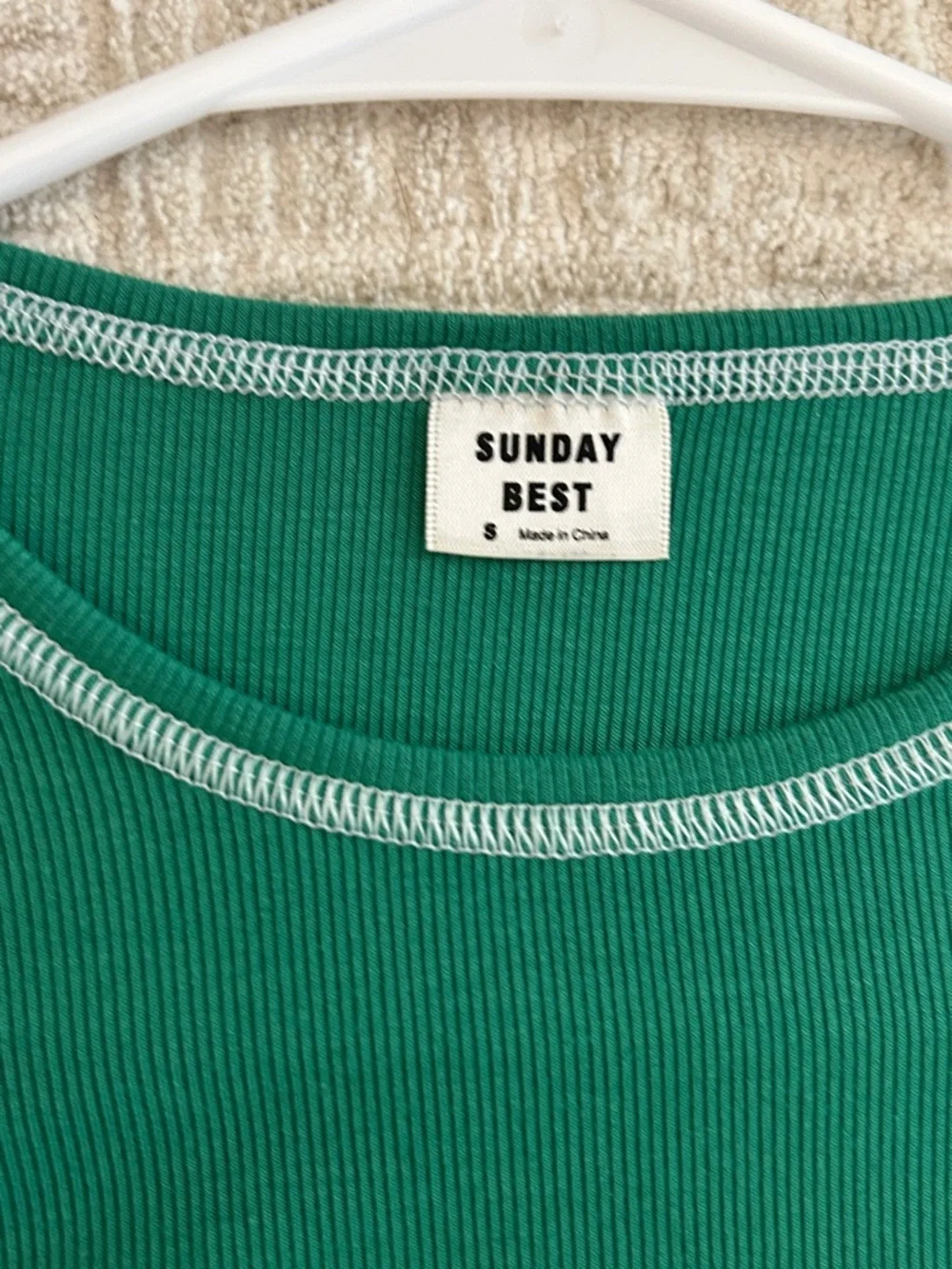 Aritzia Green Long-Sleeve Seam-Detail Top - Picture 3 of 4